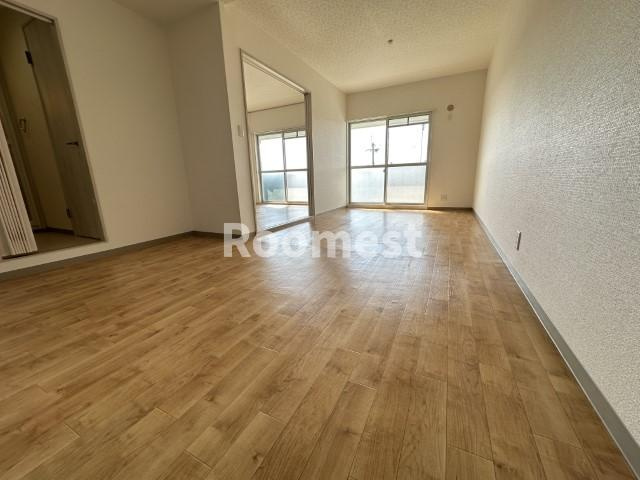 エステートピア香呂の居間・リビング|リビングです