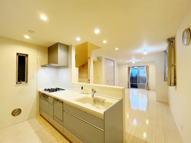 ブルーライン「仲町台」中古戸建の画像