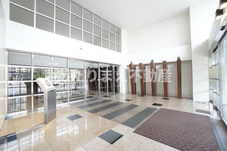 アイランドシティ・インフィニガーデン イースト棟のエントランス