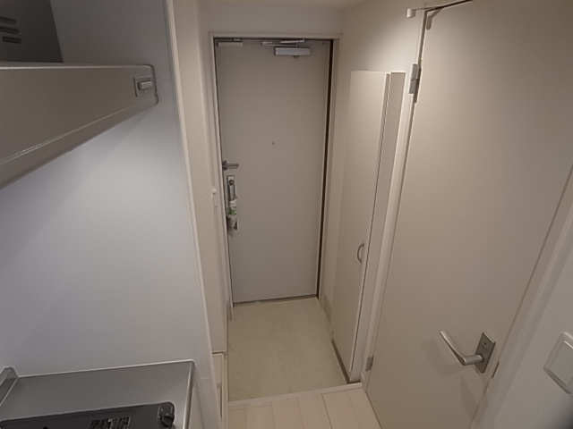 神戸市兵庫区駅南通３丁目の賃貸マンションの玄関|玄関シューズボックス