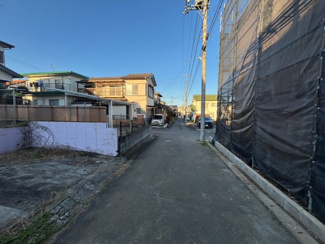 【前面道路含む現地写真】