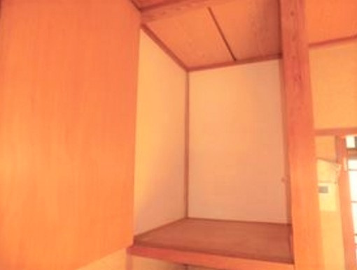 小金井市貫井南町１丁目のアパートの収納