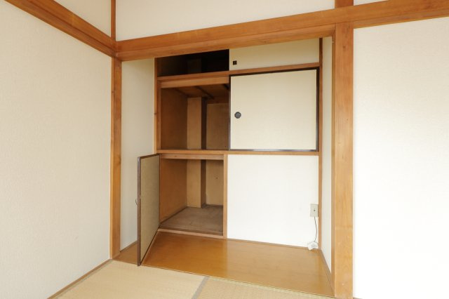 平和ビルの収納