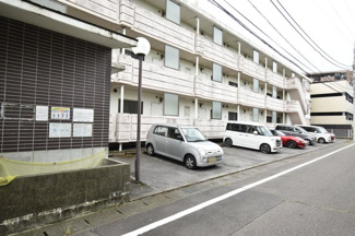 【駐車場】