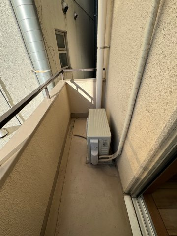 アパートメント麻布No.10 301号室のバルコニー|※前回募集時の写真です。