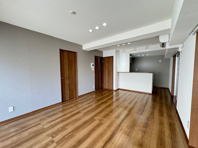 アパートメント麻布No.10 301号室の内装|※前回募集時の写真です。