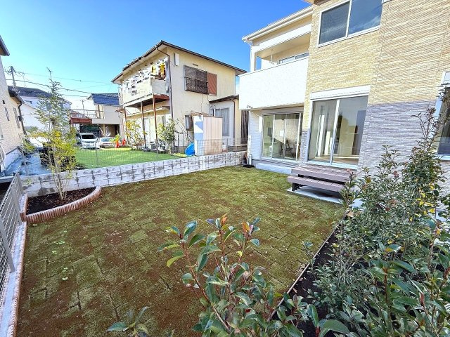 八王子市　散田町　新築未入居戸建ての庭|～ガーデニングやカフェタイムを楽しめる、広い南庭付き～