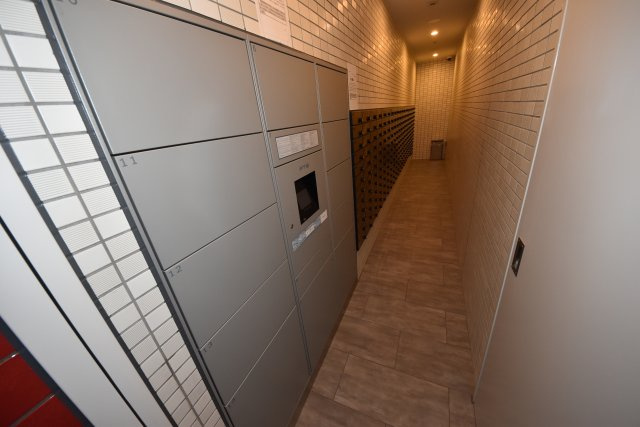 プレサンス谷町九丁目駅前