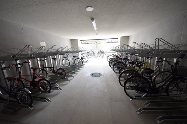 プレサンス谷町九丁目駅前