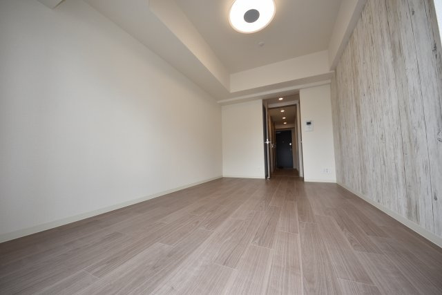 プレサンス谷町九丁目駅前の洋室