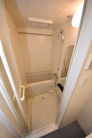 プレサンス谷町九丁目駅前の浴室