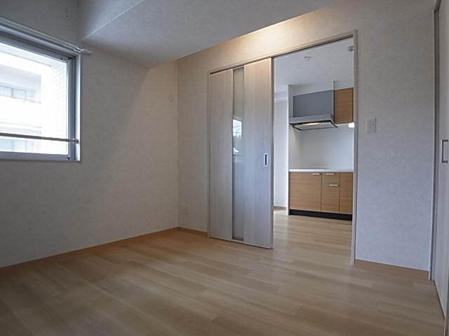 神戸市兵庫区湊町３丁目の賃貸マンションの内装|洋室