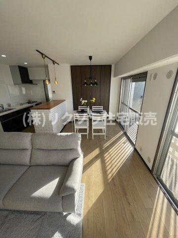 エバーグリーン門真の居間・リビング|LDK　15.0帖
■物件内覧・資金計画相談・住宅ローン相談、リフォーム相談、お問合せ受付中■
※当日・翌日のご内覧、ご相談はお電話でのお問合せがスムーズです！