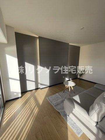 エバーグリーン門真の居間・リビング|LDK　15.0帖
■物件内覧・資金計画相談・住宅ローン相談、リフォーム相談、お問合せ受付中■
※当日・翌日のご内覧、ご相談はお電話でのお問合せがスムーズです！