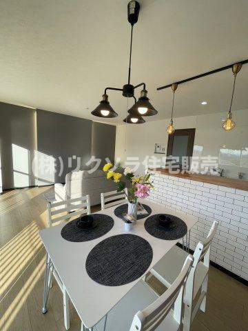 エバーグリーン門真のダイニング|LDK　15.0帖
■物件内覧・資金計画相談・住宅ローン相談、リフォーム相談、お問合せ受付中■
※当日・翌日のご内覧、ご相談はお電話でのお問合せがスムーズです！