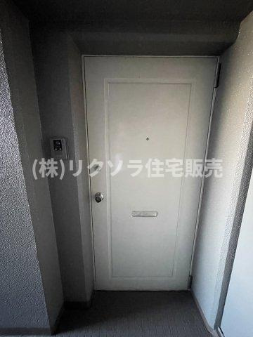 エバーグリーン門真の玄関|玄関ドア
■物件内覧・資金計画相談・住宅ローン相談、リフォーム相談、お問合せ受付中■
※当日・翌日のご内覧、ご相談はお電話でのお問合せがスムーズです！