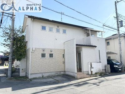 【外観】 | 加古郡播磨町北野添二丁目　一戸建て | ☆令和6年11月リフォーム済☆
角地の為、開放感がございます♪