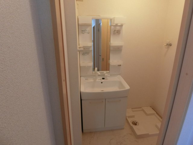 エコの住の洗面所|他のお部屋の参考写真となります。