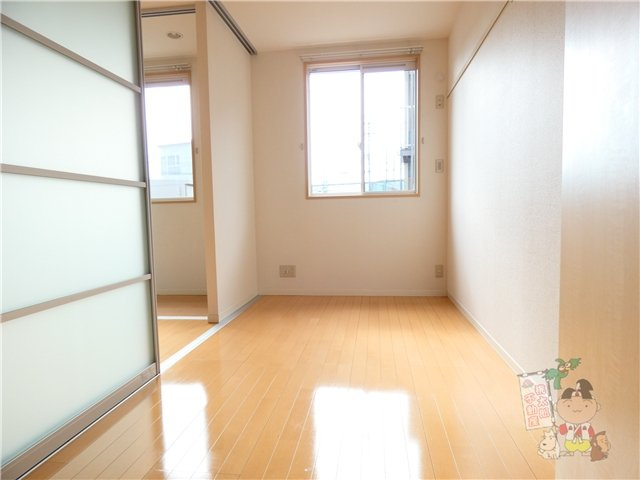 プリムヴェール壱番館の居間・リビング