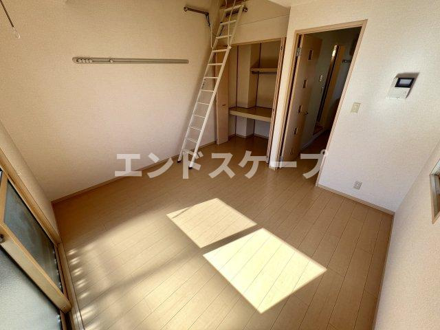 クレール矢中　Ｂの居間・リビング|高崎、前橋、伊勢崎エリアのお部屋探しはエンドスケープまで！お客様の理想お聞かせ下さい♪
クロスの色が異なる場合があります。