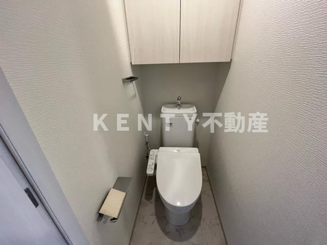 【トイレ】 | クレイシアＩＤＺ蒲田 | 落ち着いた色調のトイレです