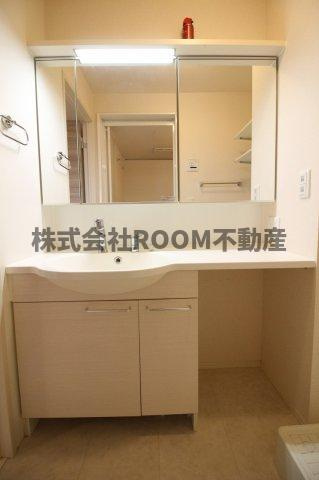 アールエム都北の独立洗面台|独立洗面化粧台が付いています