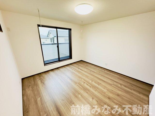 前橋市日輪寺町第1期　１号棟(全３棟)　ワイウッドコート　新築建売分譲の洋室|広々とした洋室です