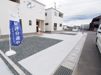 【駐車場】