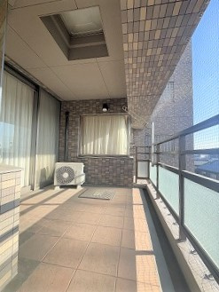 ロイヤルガーデン城西第2のバルコニー