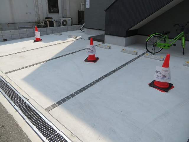 Lamo（ラモ）の駐車場