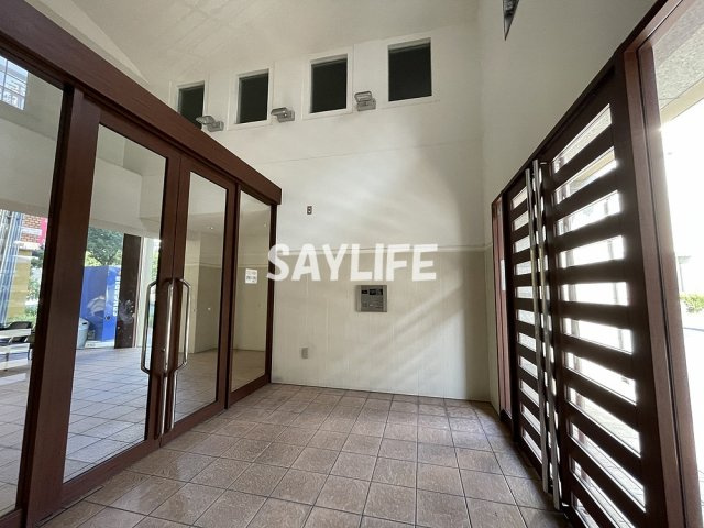 リヴシティ深江橋のエントランス