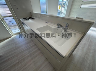 【キッチン】 | 神戸市垂水区つつじが丘６丁目　新築戸建B号地　仲介手数料無料！ | キッチンです