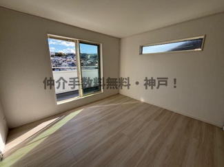 【洋室】 | 神戸市垂水区つつじが丘６丁目　新築戸建B号地　仲介手数料無料！ | 広々とした洋室です