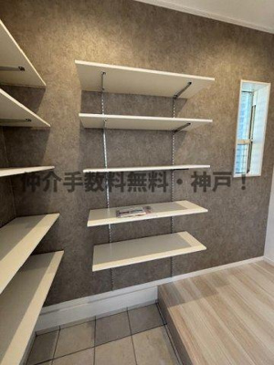 【収納】 | 神戸市垂水区つつじが丘６丁目　新築戸建B号地　仲介手数料無料！ | たくさんの靴を収納するのに便利です