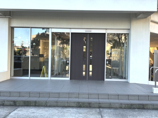 建物の入り口です！