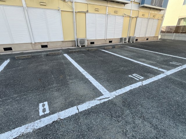 サンシティ桂の駐車場