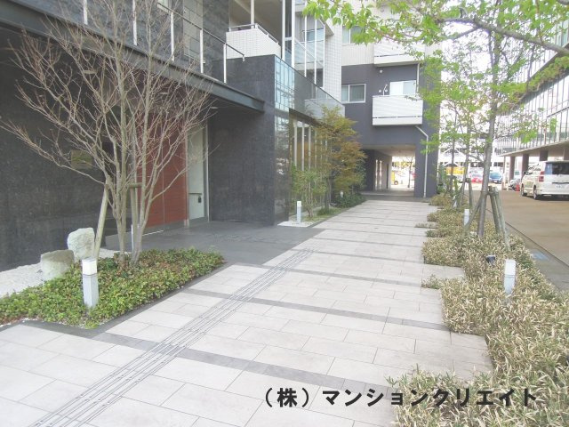 プレミスト大手さくら通りの外観