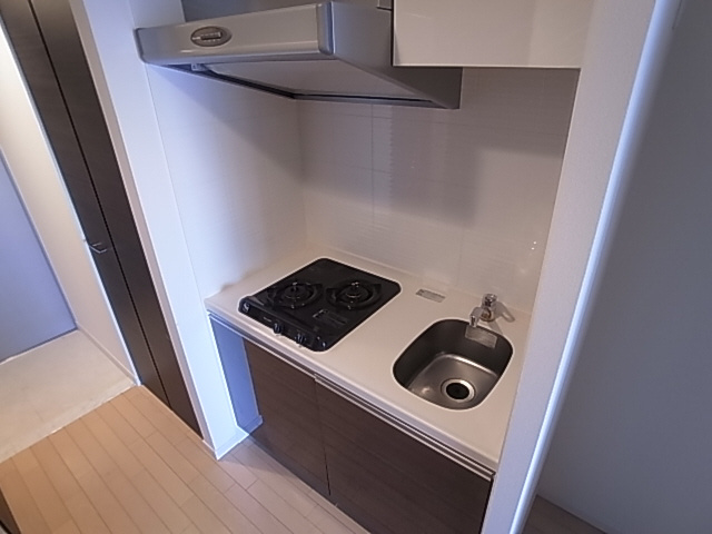 神戸市兵庫区七宮町２丁目の賃貸マンションのキッチン|システムキッチン（ガス２口）