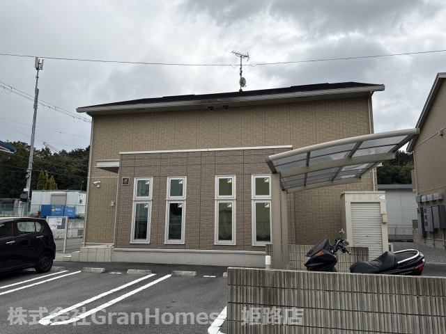 フォーリアB棟の外観