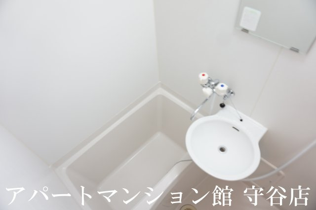 レオパレスステラ0506の浴室|画像5