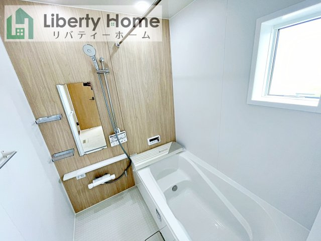 鹿嶋平井東１丁目２４－１期　２号棟　新築戸建の浴室