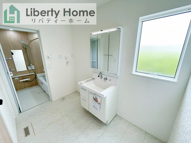 鹿嶋平井東１丁目２４－１期　２号棟　新築戸建の脱衣所