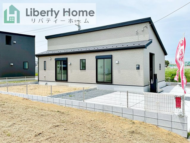 鹿嶋平井東１丁目２４－１期　２号棟　新築戸建