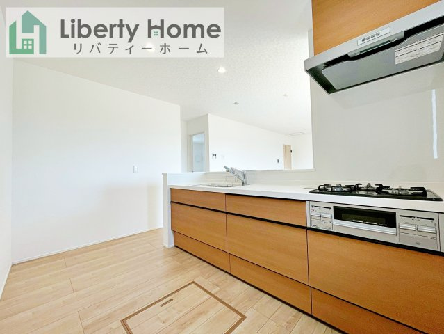 鹿嶋平井東１丁目２４－１期　２号棟　新築戸建のキッチン
