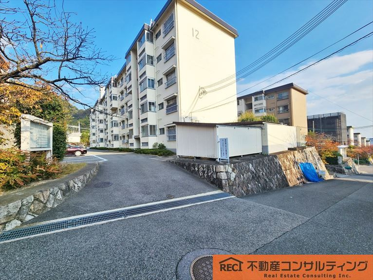 鶴甲コーポ12号棟の外観