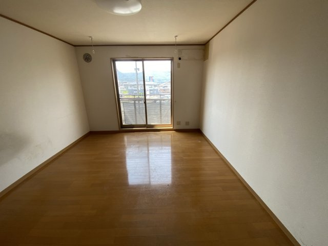 フォレストセブンの洋室