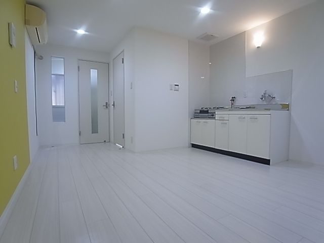 神戸市兵庫区小山町のアパートの居間・リビング|リビング