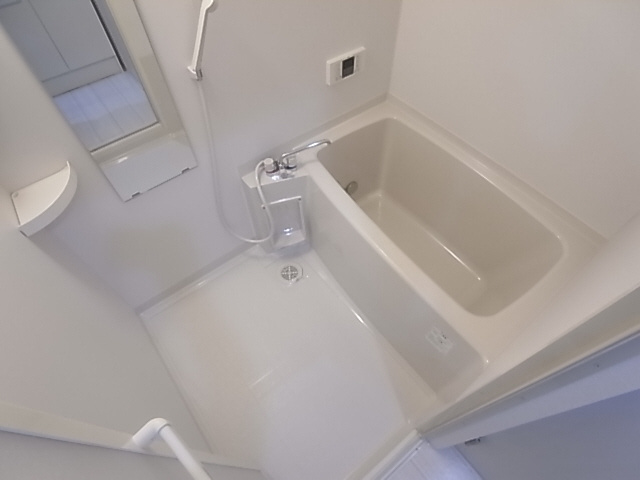 神戸市兵庫区小山町のアパートの浴室|追い焚き機能付き