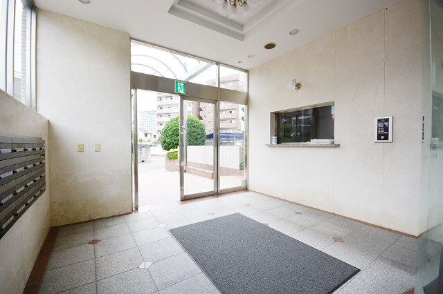 インペリアル花屋敷のエントランス