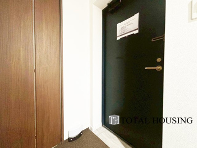 【玄関】 | セザール月寒西 | 住まう人も来客も入った時にワクワクさせてくれるオシャレな玄関♪
収納もたっぷりあるので、靴がたくさんあっても安心！
気持ちの良い朝は、毎日ここからスタートしていきます♪